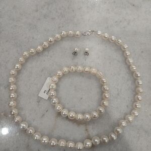 Elegant Pearl Jewelry Set
